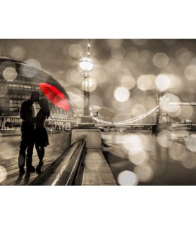 Kissing in London (detail, BW) - Dianne Loumer