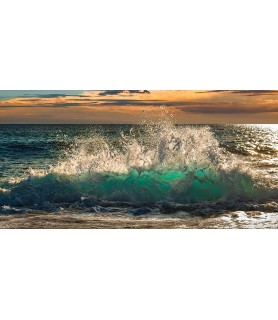 Wave crashing on the beach, Kauai Island, Hawaii (detail) - Pangea Images